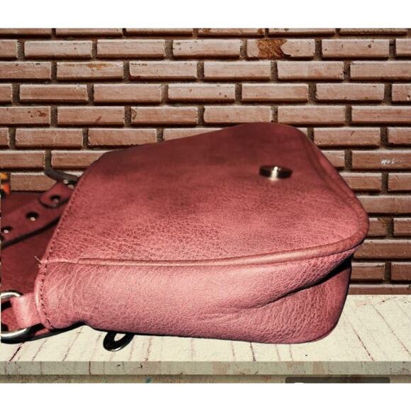 Faux leather Crossbody - Picture 8 of 9